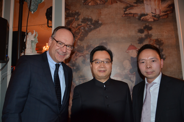  法兰克福官宣少帅长约  