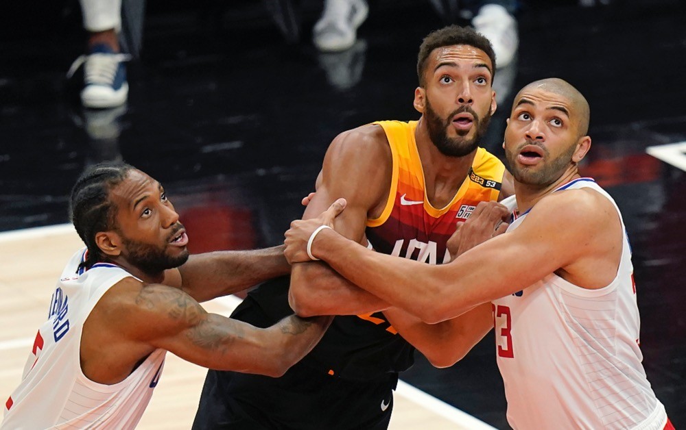  太阳逆转快船挺进西决舞台  