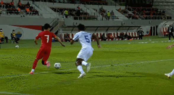  VAR争议判罚，曼联绝平球被判无效  